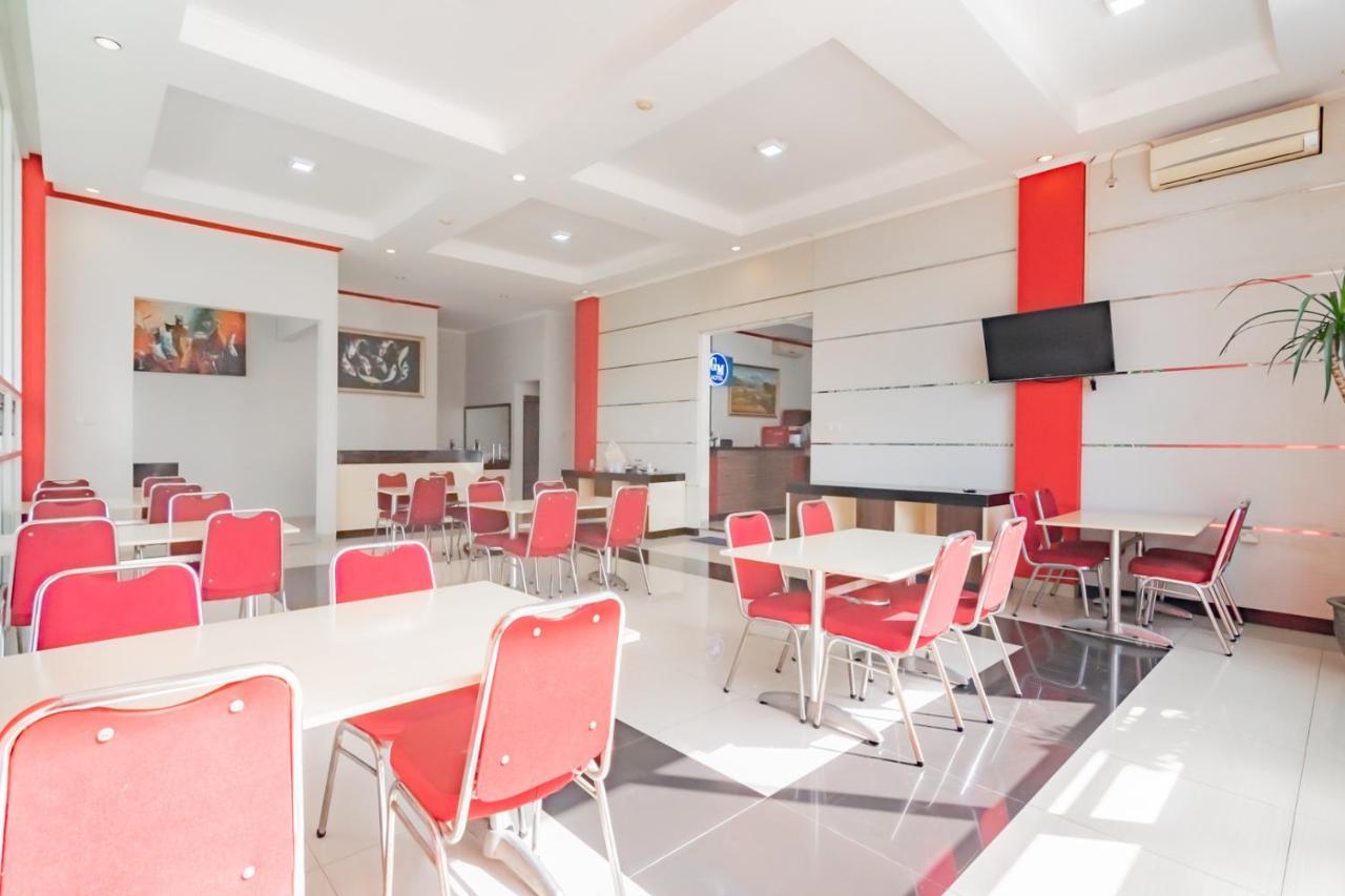 Urbanview Hotel Grand Malabar Bandung Exterior foto