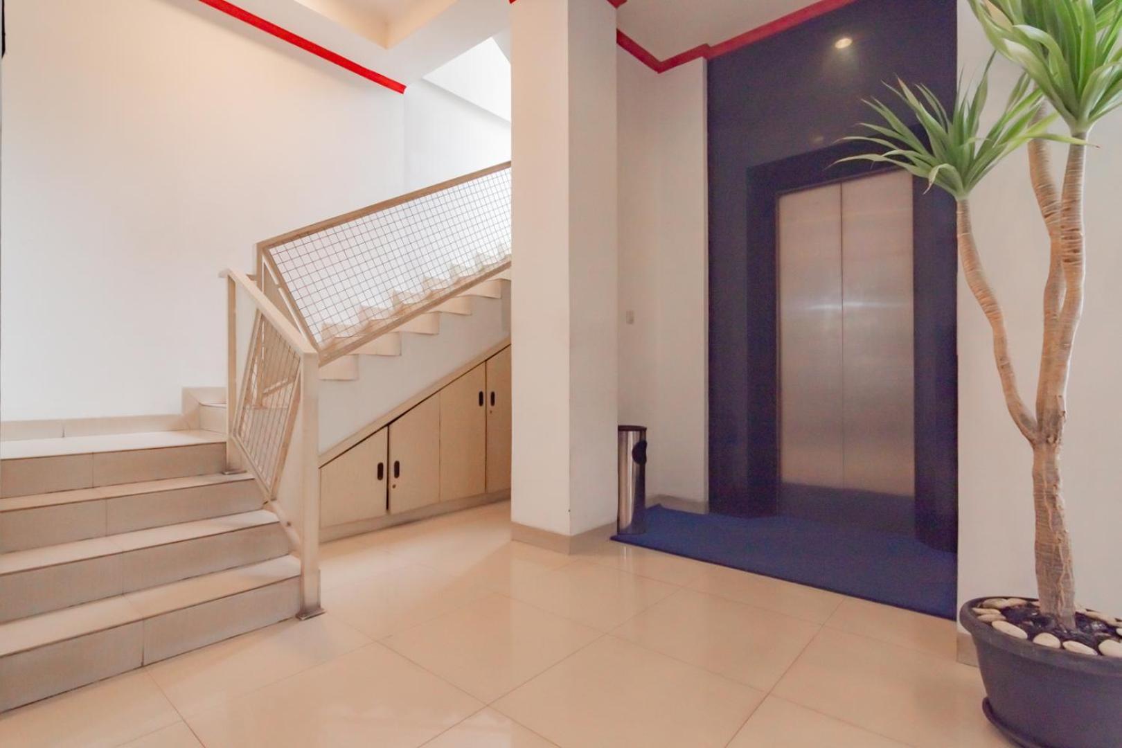 Urbanview Hotel Grand Malabar Bandung Exterior foto