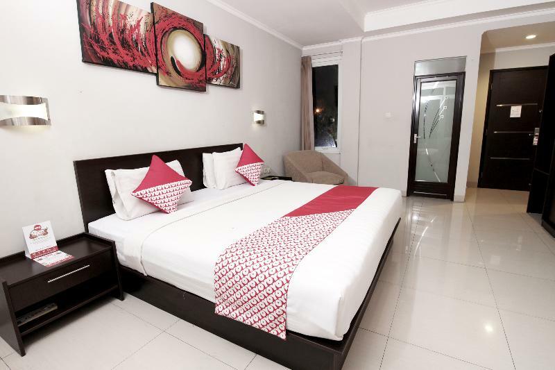 Urbanview Hotel Grand Malabar Bandung Exterior foto